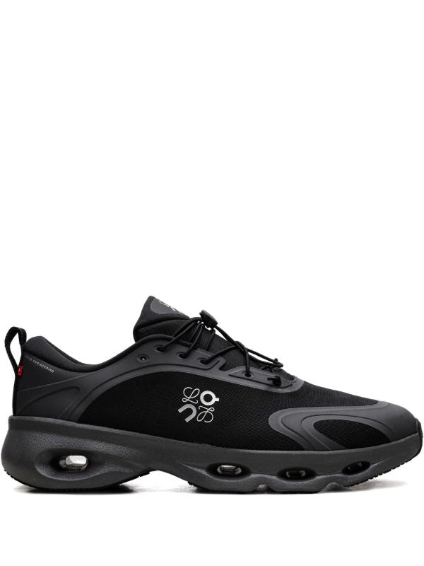 On Running Cloudsolo Loewe Black